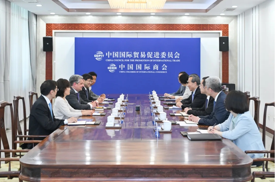 任鸿斌会长会见德国蒂森克虏伯集团董事会主席兼首席执行官米格尔·洛佩兹